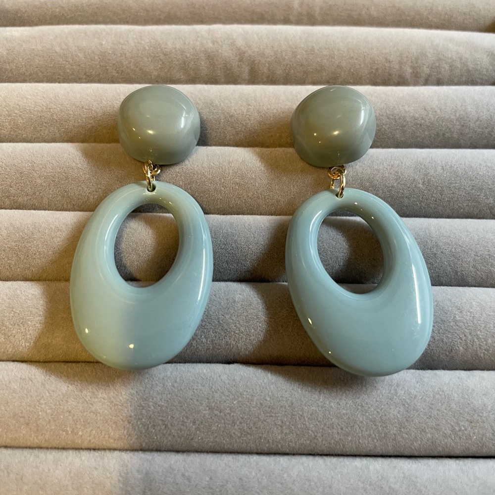 French Lazy-style Elegant Dusty Blue Morandi Blue Gentle Oval Dangle Earrings